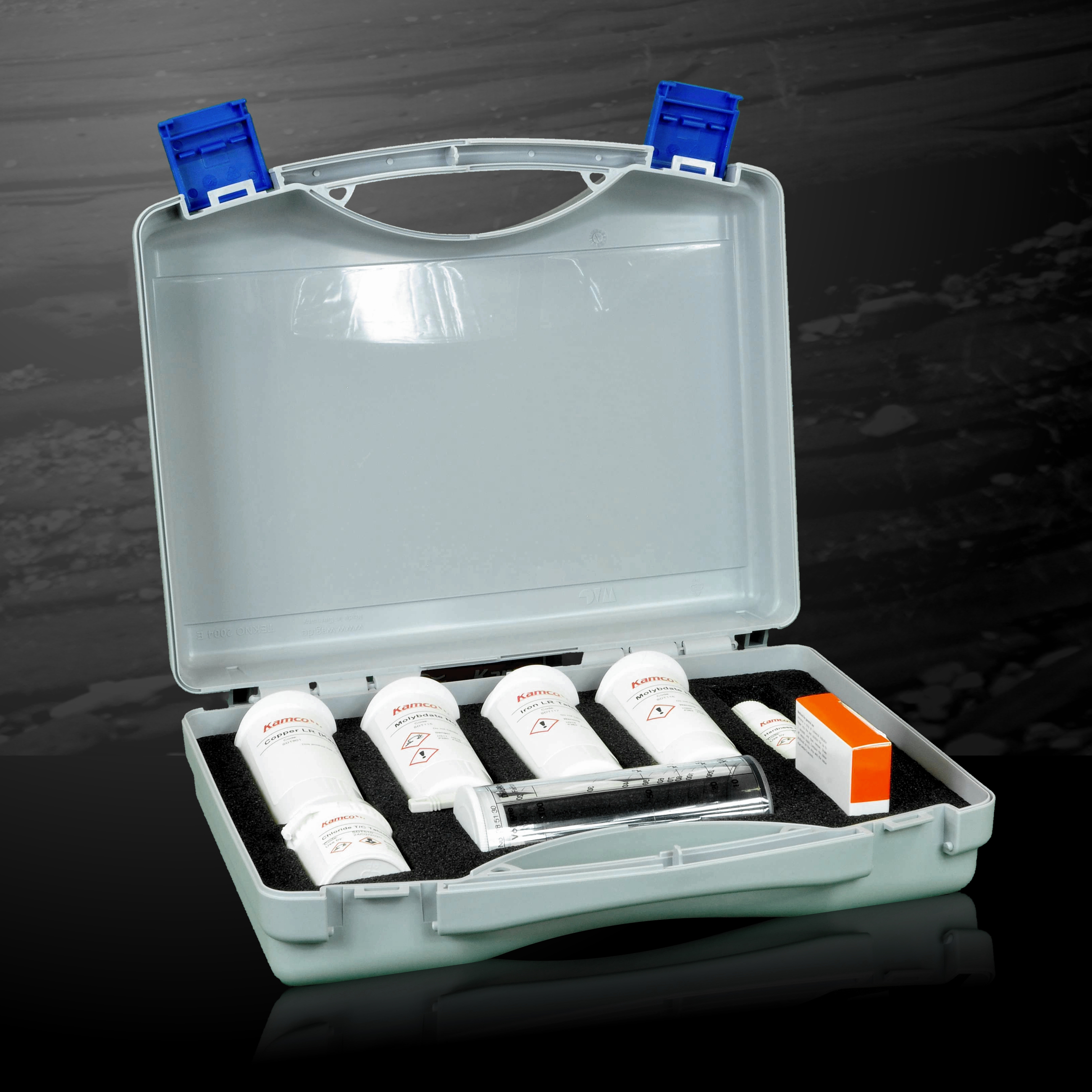 Water analysis test kit